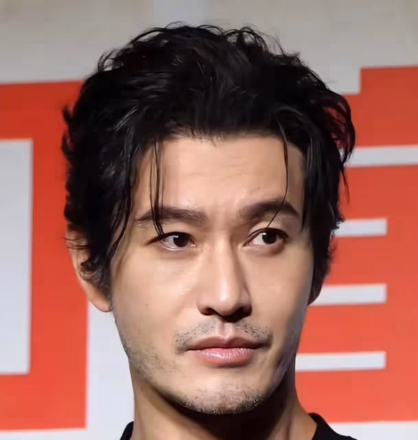 葉珂名下3家公司註銷,5家仍舊續存,黃曉明的商業也受影響