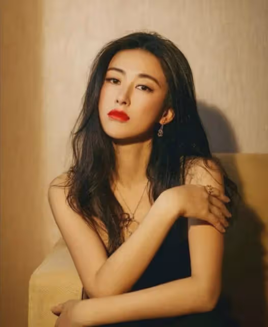 盤點電視劇《宿敵》中的10位美女演員,最小的23歲,最大的40歲