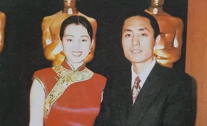張藝謀一生中的三個女人,一個得到錢,一個得到愛,一個一無所有