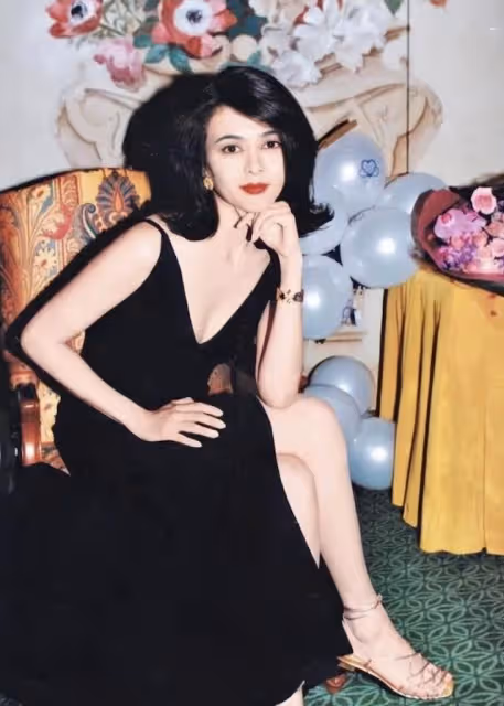 62歲關之琳為閨蜜慶生,一場百億名媛的聚會,每一個都是美人