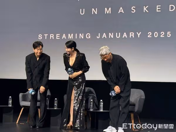新加坡直擊/金憓秀深V「上下全開」 走一步白皙長腿被看光!