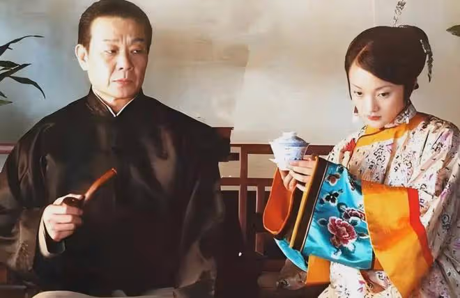 雞飛狗跳30年,「老戲骨」寇世勛稱:後悔娶2妻,太累了