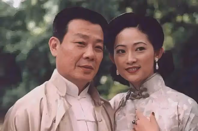 雞飛狗跳30年,「老戲骨」寇世勛稱:後悔娶2妻,太累了