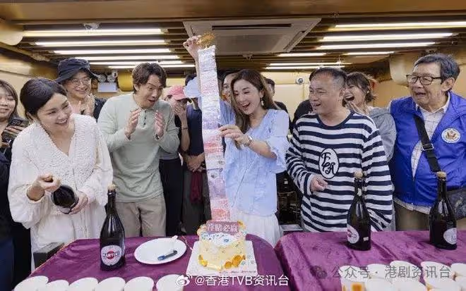 蔡卓妍獲劇組驚喜送現金慶生!張繼聰被踢爆笑到「扭親頸」