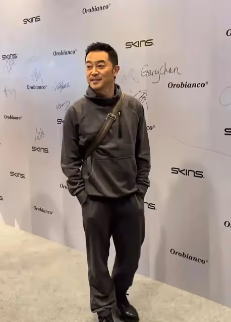 沙溢曬健身畫面,講述自己健身目地,想讓自己更有魅力,確實帥了