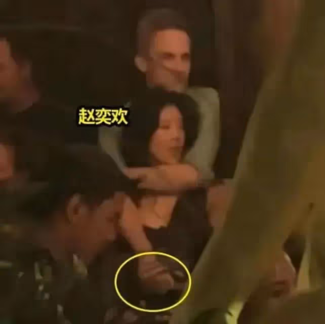曾和景甜齊名工資最初僅5千!宅男女神趙奕歡仍性感火辣