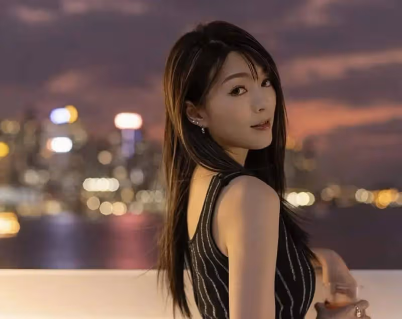 香港人氣女星連詩雅宣布離巢TVB,家中風水好,與老公準備生二胎