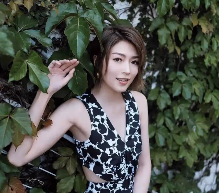 香港人氣女星連詩雅宣布離巢TVB,家中風水好,與老公準備生二胎