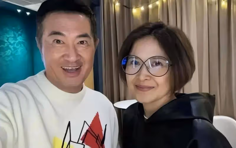 TVB前花旦邵美琪現身聚會!狀態秒殺眾人,任達華名模妻子琦琦都失色