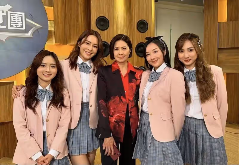 TVB前花旦邵美琪現身聚會!狀態秒殺眾人,任達華名模妻子琦琦都失色