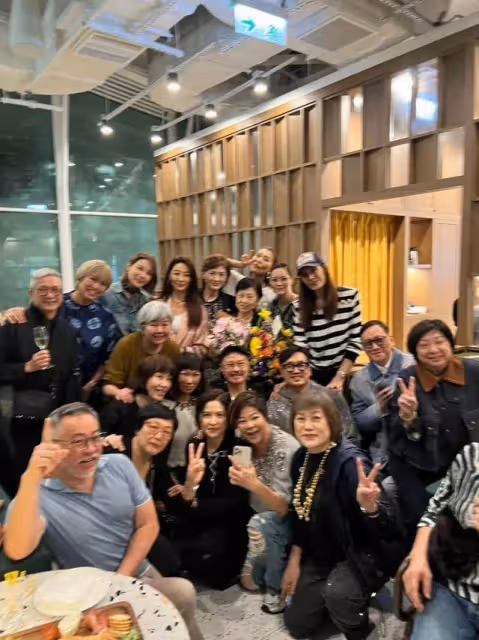 TVB前當家花旦現身聚會!狀態秒殺眾人,任達華名模妻子都失色