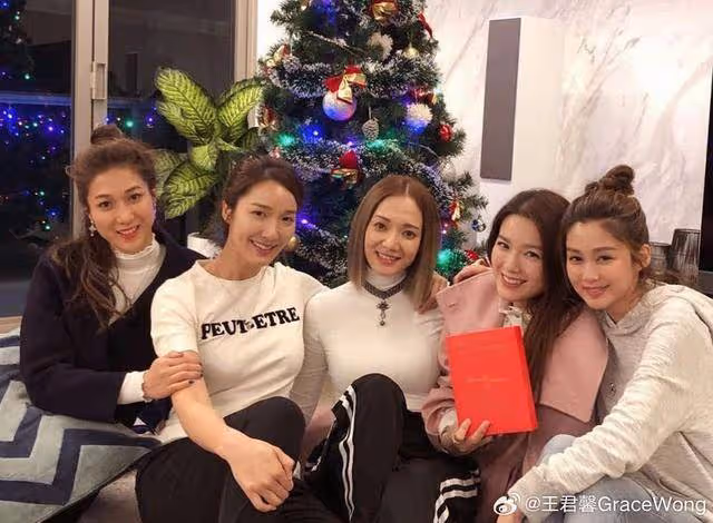TVB高顏值姐妹團難得聚會!為兩女神慶生,嘟嘴合照太可愛