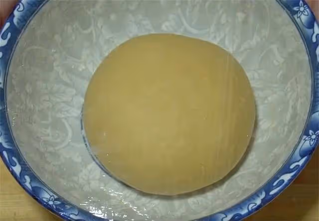 想吃麵包不會做?學會這2種懶人做法,不用揉膜,鬆軟拉絲又解饞