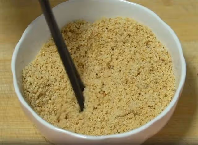 蔥花餅別只放蔥花了,教你多放一種食材,一拉一卷,手一捏直掉渣