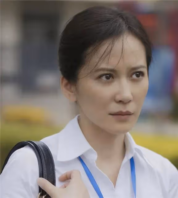 53歲俞飛鴻近況曝光:沒結婚、不生娃,但有固定伴侶