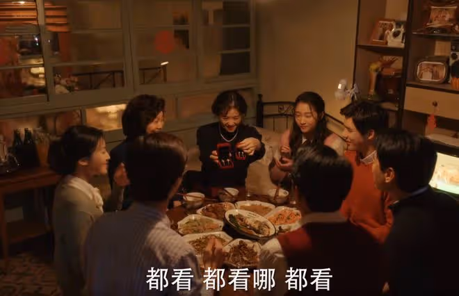 《小巷人家》看到宋瑩和黃玲給兒媳婦送的禮物,才懂李佳噩夢來了