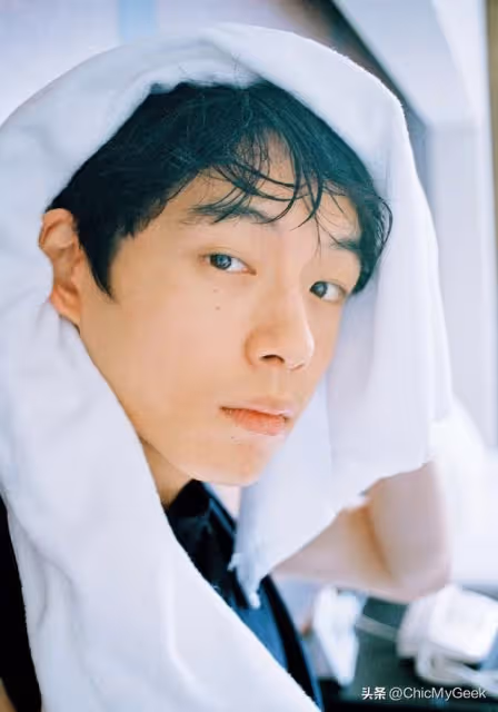他的出現,創造了亞洲男星全新審美!