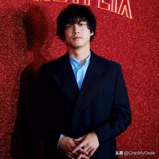 他的出現,創造了亞洲男星全新審美!
