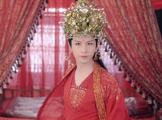 別以為塞倆饅頭就叫男扮女裝,這5位男星的反串,才對得起觀眾