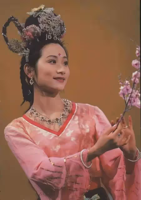 86版《西遊記》9大美女,女兒國國王雍容華貴,玉面狐狸太慘了!