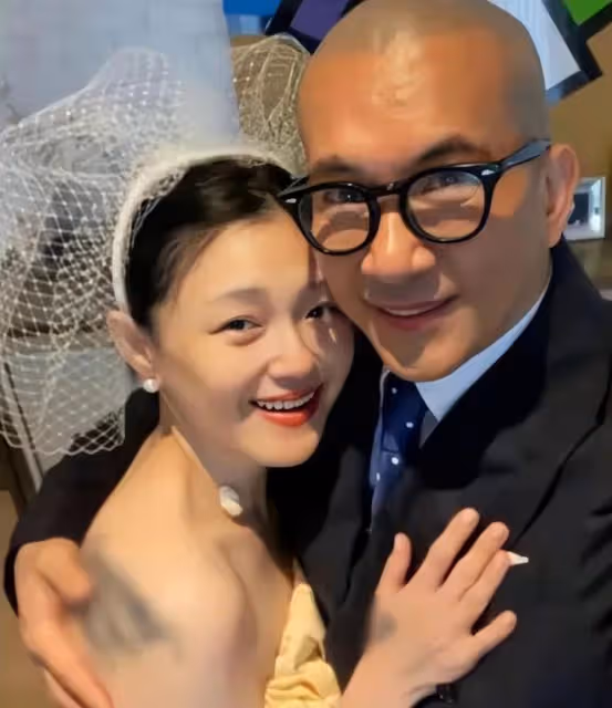 大S具俊曄久違同框撒糖，網友熱議不斷，幸福模樣引人羨