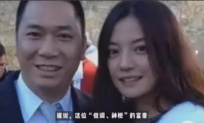 48歲的趙薇,眼袋肥大,面如枯槁,一手好牌打的稀爛,她後悔了嗎