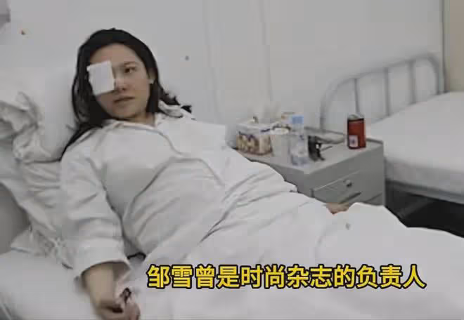 48歲的趙薇,眼袋肥大,面如枯槁,一手好牌打的稀爛,她後悔了嗎