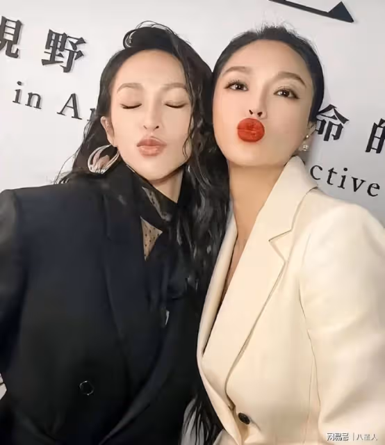 又可以撩小鮮肉了!蕭亞軒久違現身,腿部舊傷恢復,穿高跟鞋狀態好
