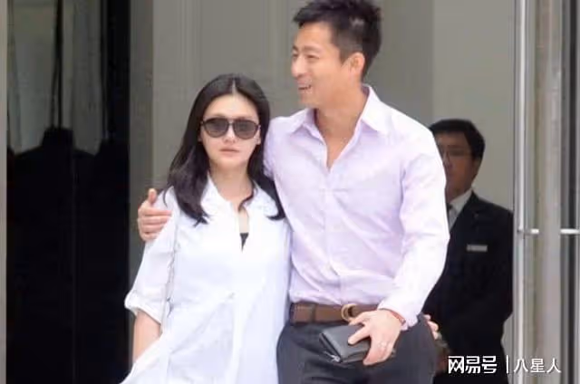 張蘭回北京後首場直播情緒失控!直言大S騙婚,又坑走了汪小菲5200W