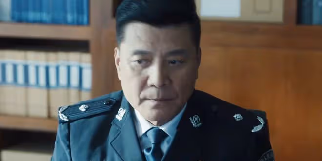 《白夜破曉》鄭旗出現，娃娃臉只是小角色，真正的幕後老大是路局