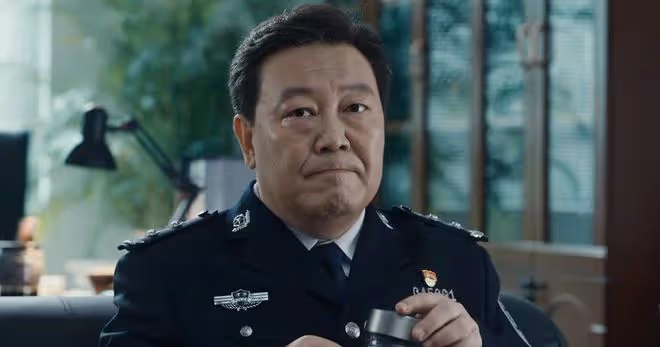 《白夜破曉》鄭旗出現，娃娃臉只是小角色，真正的幕後老大是路局