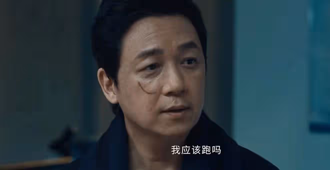 《白夜破曉》鄭旗出現，娃娃臉只是小角色，真正的幕後老大是路局
