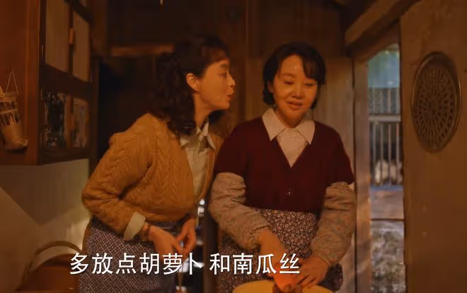 《小巷人家》八次「飯局」,才懂莊父莊母虛偽,黃玲恨他們一輩子