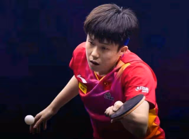 王楚欽3比1戰勝弗朗西斯卡,還把對手拍子打掉了?