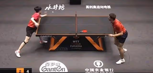 王楚欽3比1戰勝弗朗西斯卡,還把對手拍子打掉了?