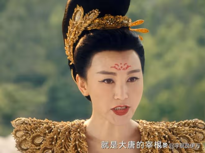 原來他們是夫妻,與初戀一見鍾情恩愛34年,演完《唐詭》終於紅了