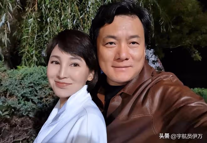 原來他們是夫妻,與初戀一見鍾情恩愛34年,演完《唐詭》終於紅了