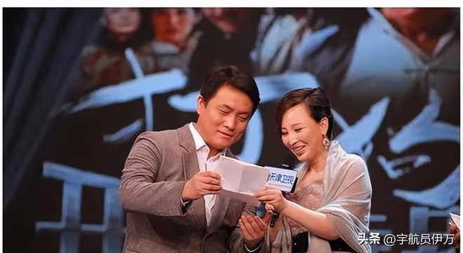 原來他們是夫妻,與初戀一見鍾情恩愛34年,演完《唐詭》終於紅了