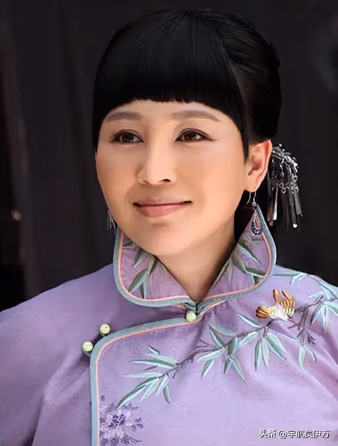 原來他們是夫妻,與初戀一見鍾情恩愛34年,演完《唐詭》終於紅了