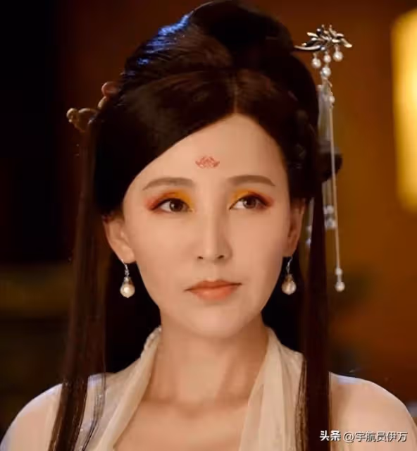 原來他們是夫妻,與初戀一見鍾情恩愛34年,演完《唐詭》終於紅了