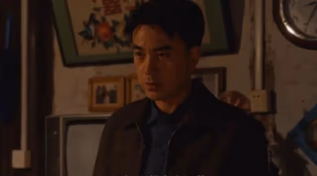 深扒小巷人家細節,才知老吳是妻管嚴,難怪不讓小軍考高中