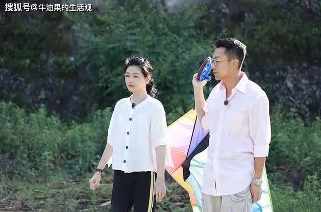 大S具俊曄合體親臉表情嬌羞,高調發文秀恩愛,大S狀態引熱議