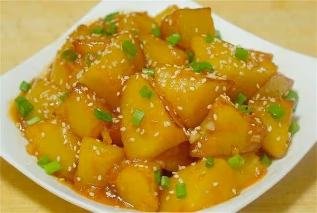 糖醋土豆想要好吃,糖醋汁最關鍵,教你一個訣竅,在家也能做大廚