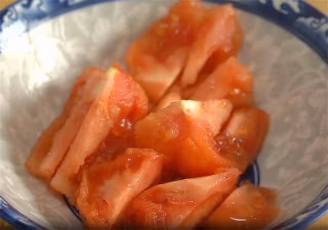 怪不得飯店裡醋溜西葫蘆那麼好吃,原來多了一個步驟,入味又鮮脆
