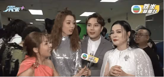 顧紀筠TVB後台教育豪門繼子陳俊霆,直言大家幫忙一起教,繼母子感情讓人羨慕