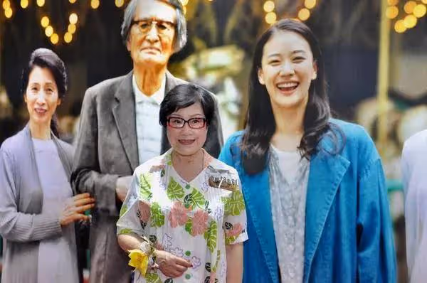 湘漪罕見露面,保養得宜未顯老態,孫女曾被媒體誤認是劉德華女兒
