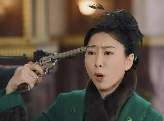 恭喜！TVB知名女星胡定欣迎來新戀情，單身八年對另一半要求高