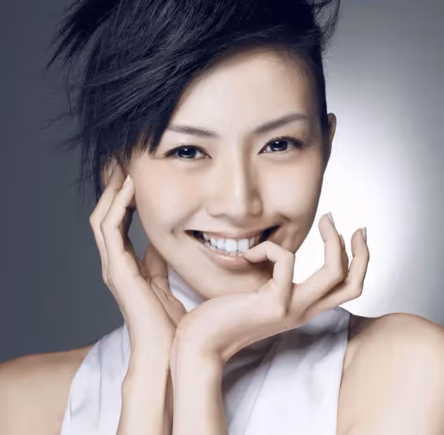 消失多年的天后孫燕姿，扎心近況曝光：斷絕關係、暫停工作，她也快扛不住了…