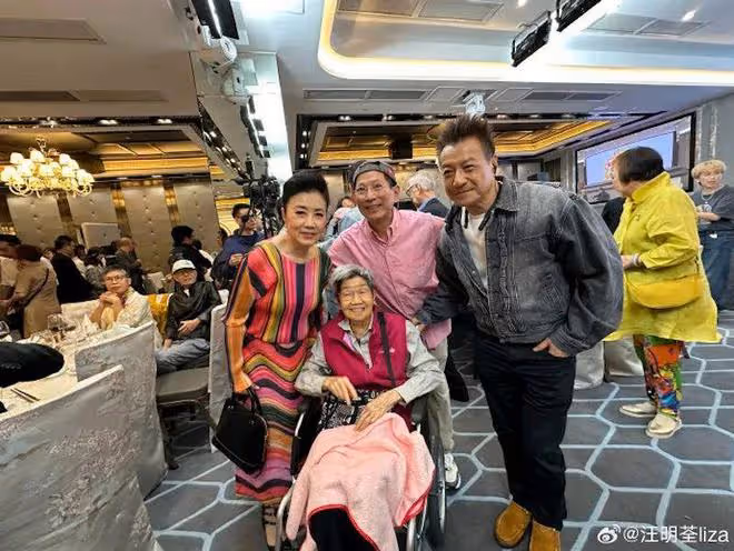 TVB老戲骨77歲生日依然風度翩翩,自爆拍戲曾思想踩界,感謝太太理解信任