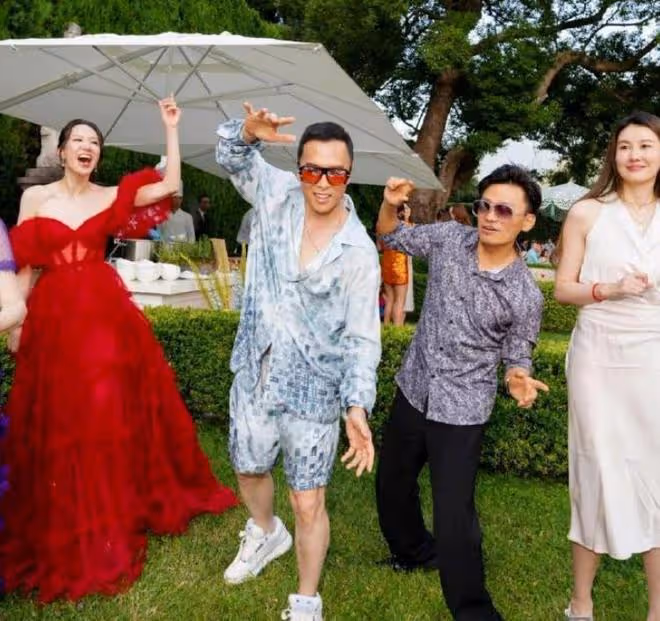 王寶強攜身高178的女友馮清與聚餐,網友坦言老王家基因有救了